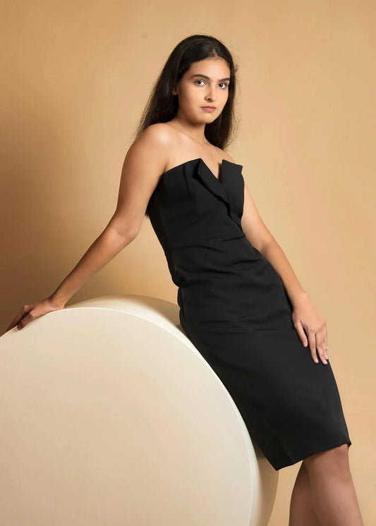 ELEGANCE MEETS STYLE PREMIUM BLACK CREPE BODYCON DRESS - Womenue